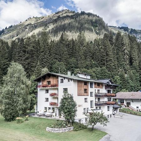 Vera Monti Hotel Holzgau Exterior photo